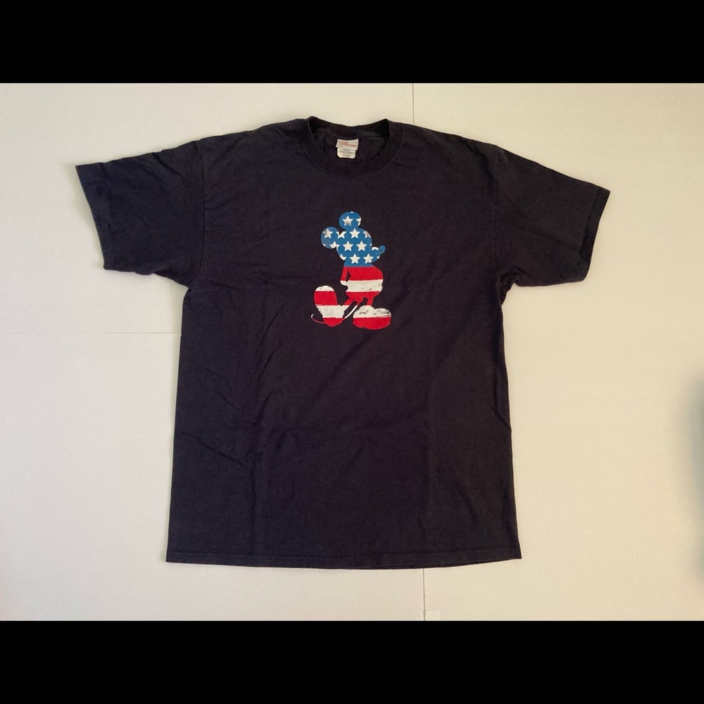 Disney Shopping Size XL Mickey Mouse T-shirt